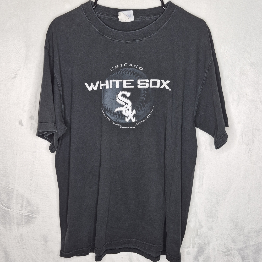 Vintage Y2K Chicago White‎ Sox Distressed T Shirt Size Large